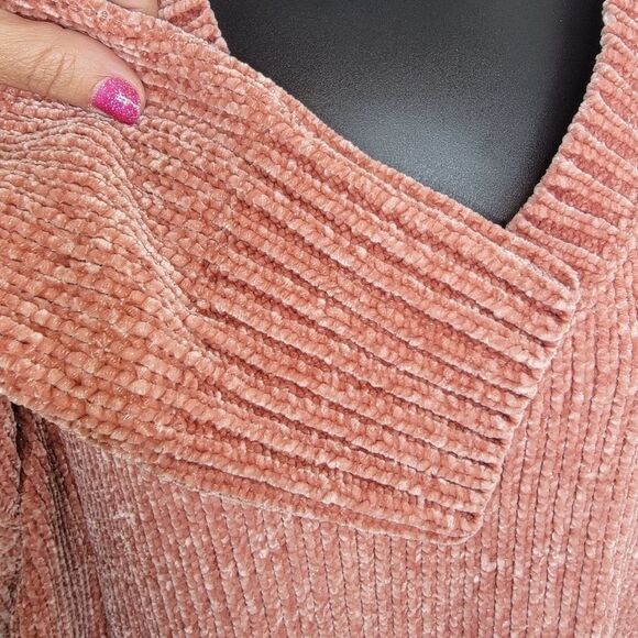 Zenana Outfitters Pink Chenille v-neck Chunky Sweater Size Medium - Picture 5 of 5